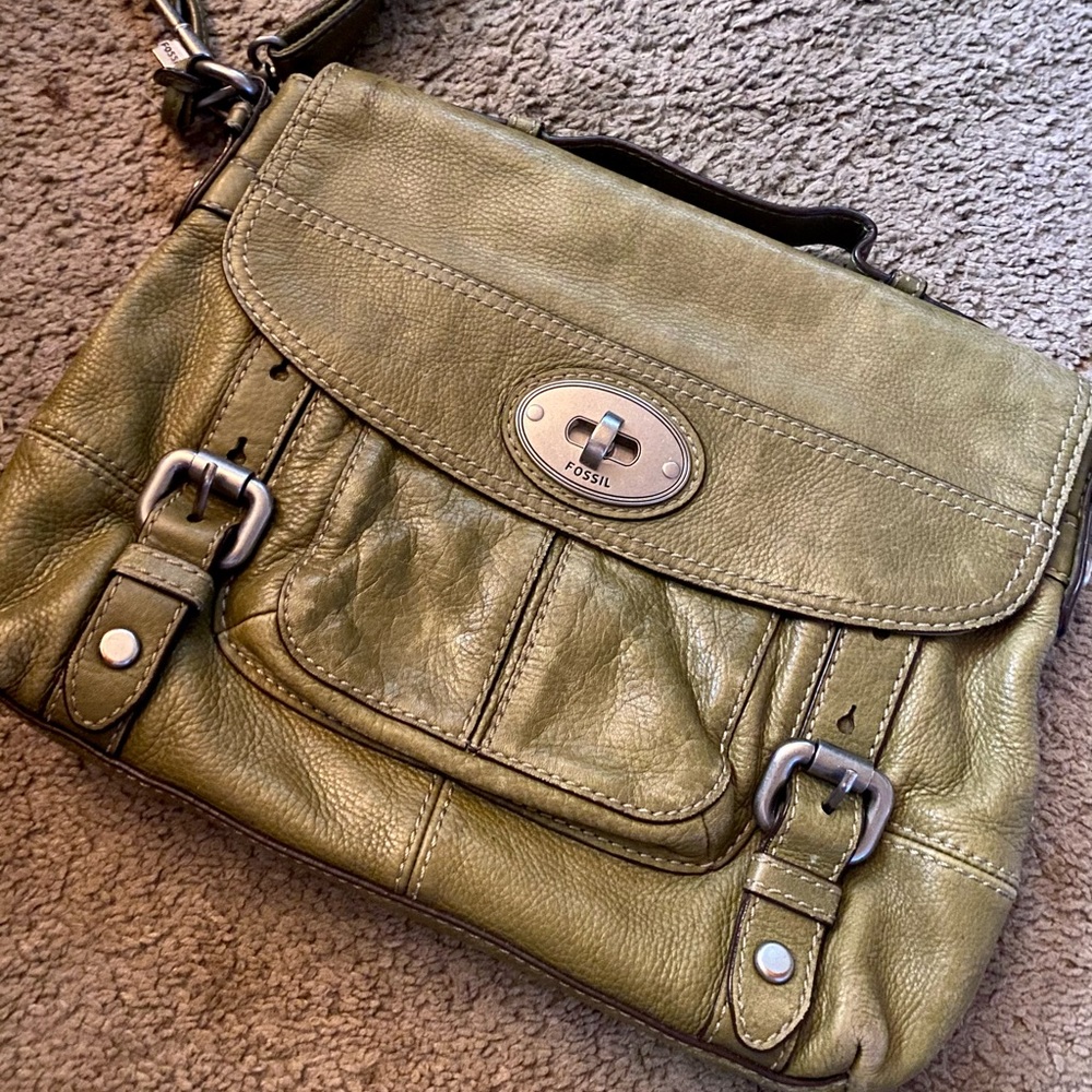 Hunter Green Fossil Leather Crossbody Bag